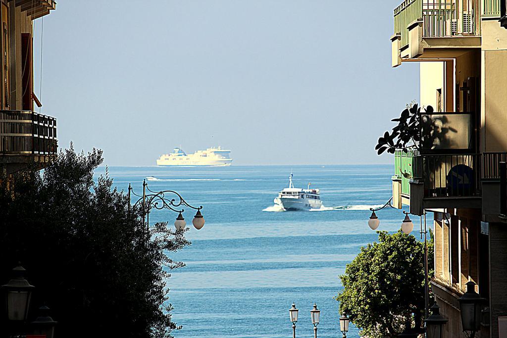 Casa Vacanze Velia Salerno Exteriér fotografie